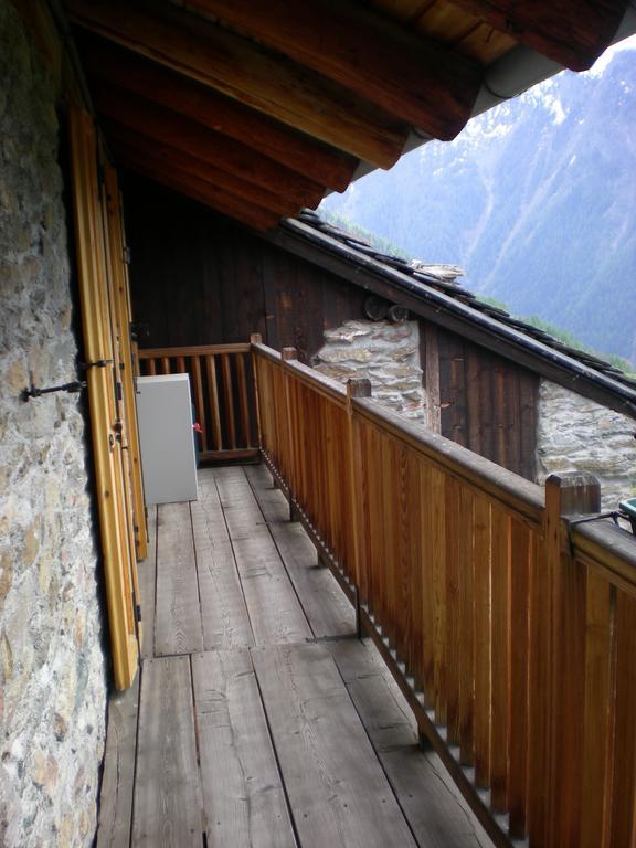 Appartamenti Grivola Ozein Exterior photo